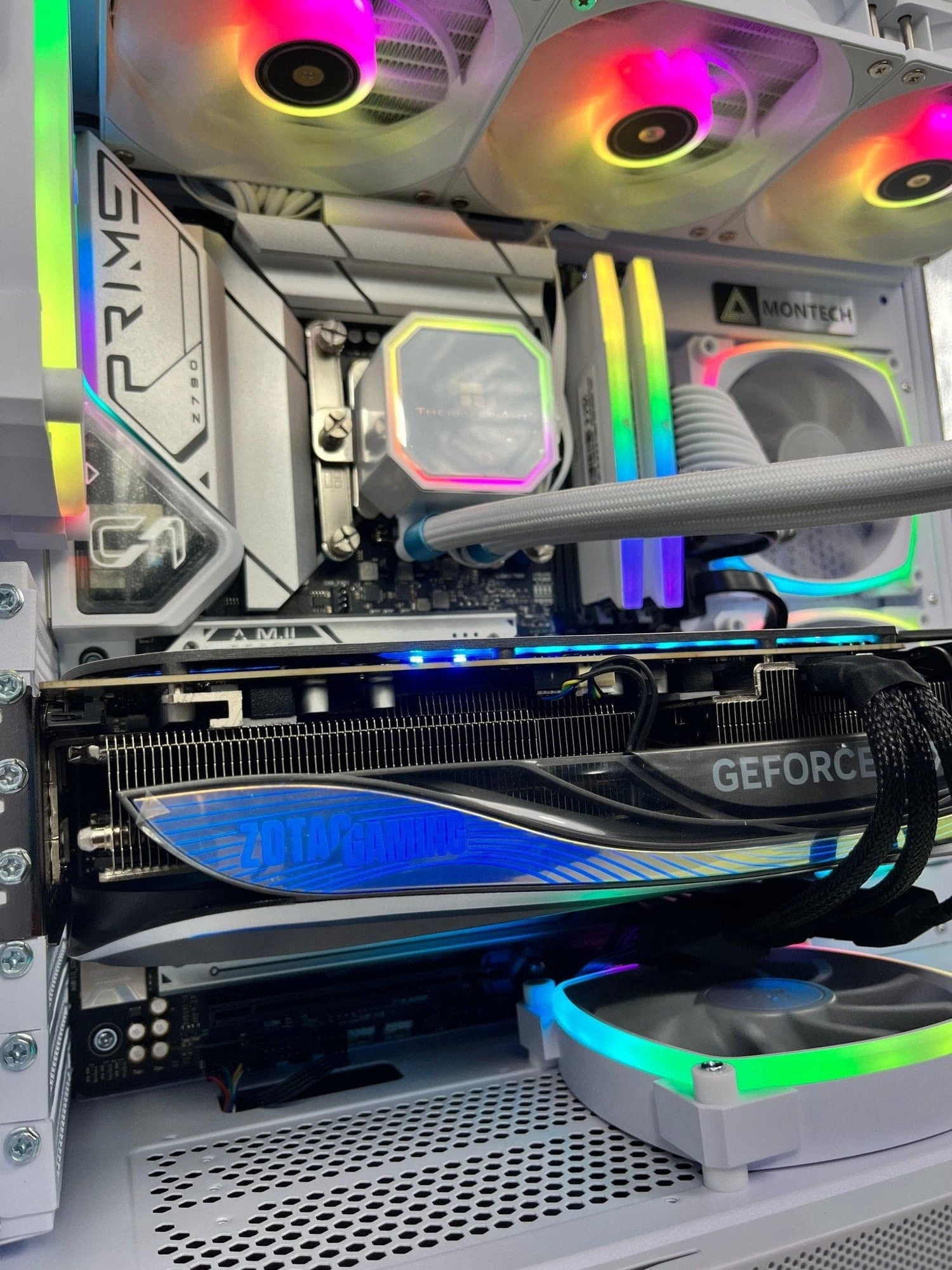 Pclaboratory: Unleash Innovation - Your Ultimate Computer Shop ...